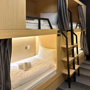 The Capsule Kapselhotel